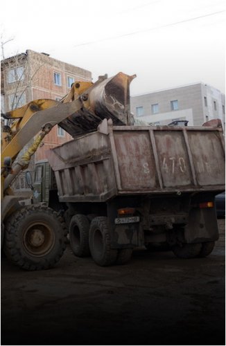 Павлодарские дворы освобождают от стихийных свалок и круногабаритного мусора