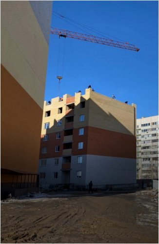 Жители нового микрорайона Достык требуют, чтобы строители сдали квартиры безопасными для жизни