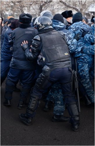 Число задержанных после митингов в Павлодаре превысило 1,5 тысячи человек