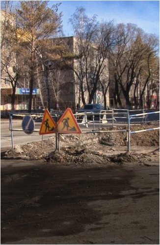 На ужасное состояние дороги по улице Толстого жалуются водители