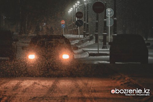 200 автомобилей застряли на трассе в Павлодарской области