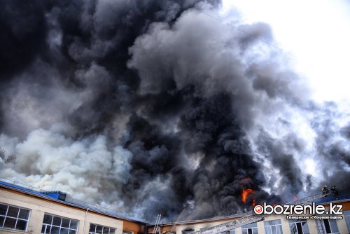 За две минуты до: 542 ребенка эвакуировали из горящей школы в Павлодаре
