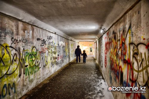 Калейдоскоп ужасов: как сейчас выглядит подземный переход в районе ЦУМа