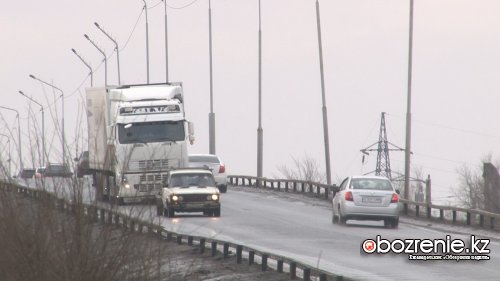 Полностью заменить асфальт на двух мостах планируют в Павлодаре